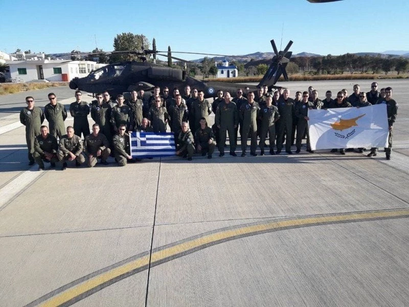 Εντυπωσιάζουν οι εικόνες από την άσκηση εναέριων μέσων Ελλάδας-Κύπρου